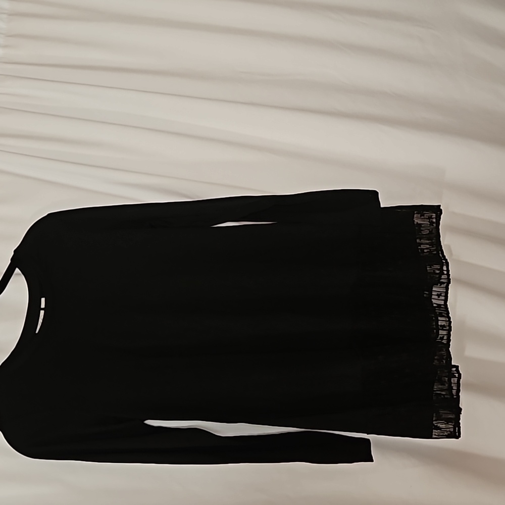 Logo long sleeve lace trim black pocketed tunic nwot xs
